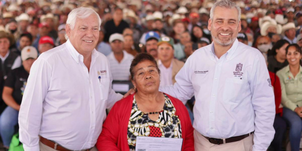Productores agradecen al gobernador de Michoacán y al Gobierno federal el apoyo para la siembra,