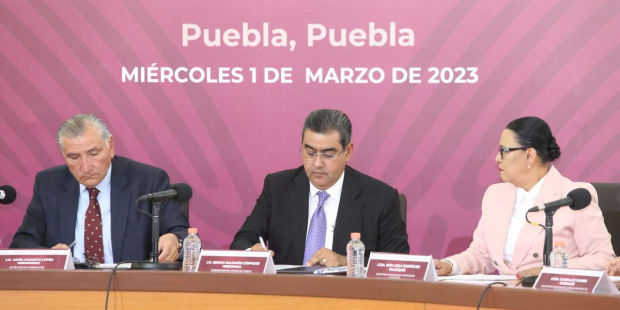 El gobernador de Puebla, Sergio Salomón comentó que el acuerdo representa el compromiso que, como autoridades, ofrecen a las y los mexicanos.