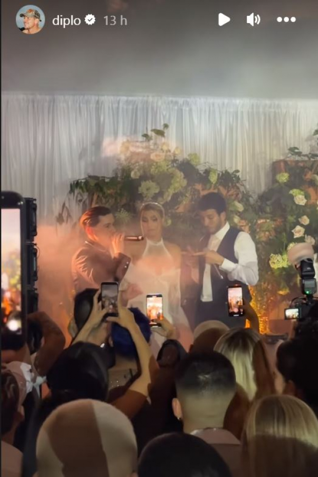 Sebastián Yatra y Guaynaa cantaron en la boda el tema de "Chica Ideal"
