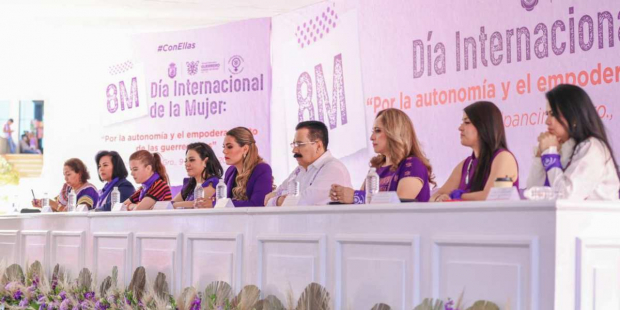 La gobernadora Evelyn Salgado Pineda reiteró que en Guerrero no se dará ni un paso atrás en la lucha por la igualdad sustantiva en la lucha contra la violencia de género.