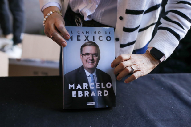 “El camino de México”, el recién presentado libro autobiográfico de Marcelo Ebrard
