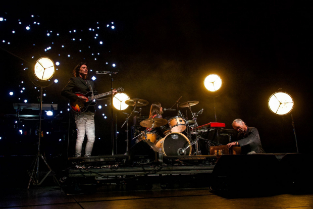 La banda de rock mexicana Caifanes se presentó en el Auditorio Nacional, esto en el primer día de dos fechas confirmadas en el coloso de Reforma.