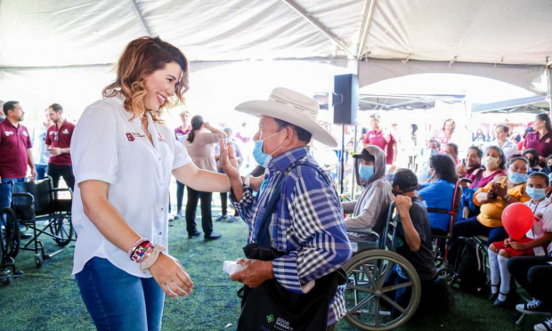 La gobernadora de Baja California, Marina del Pilar Ávila Olmeda, destacó que se han entregado 503 mil 894 apoyos entre la población en contexto de vulnerabilidad en los 7 municipios del estado.