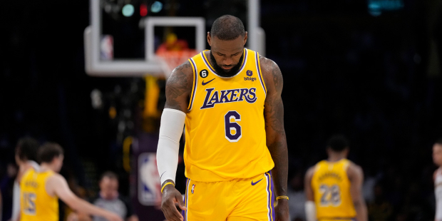 LeBron James se despide de la manera más triste de la Temporada 2023 de la NBA.