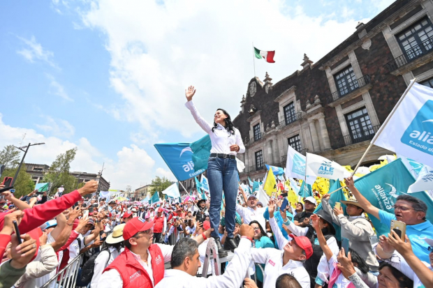 Alejandra Del Moral: Creo en un Estado de México campeón en la generación de empleos y con salarios mejor pagados. Creo en un Estado de México con transporte ágil, moderno, seguro y sustentable que mejore la movilidad de los mexiquenses