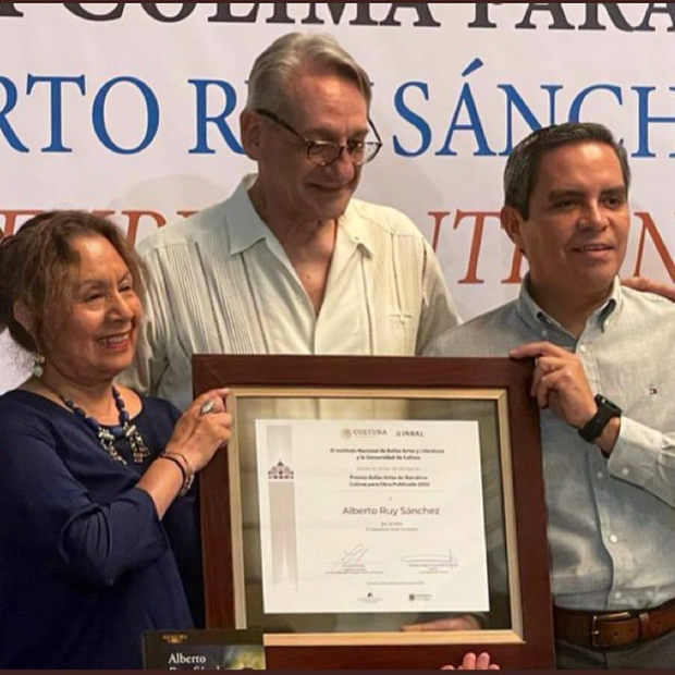 Recibe Alberto Ruy Sánchez el Premio Bellas Artes de Narrativa Colima Para Obra Publicada 2022.