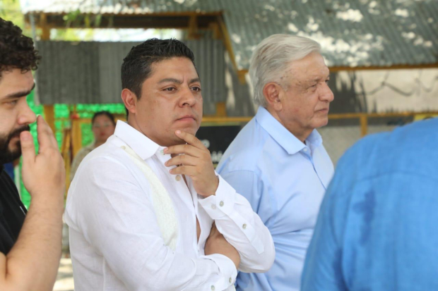 El gobernador de San Luis Potosí Ricardo Gallardo Cardona expresó la disposición del estado para poner todo lo que esté de su parte para que el proyecto de ampliación del aeropuerto de Tamuín se concrete antes del final de este sexenio.