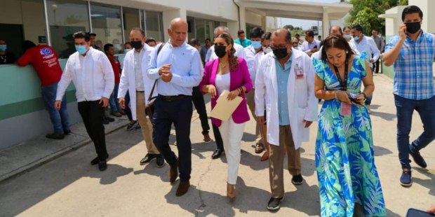 La gobernadora Evelyn Salgado visitó al Hospital IMSS-Bienestar de Renacimiento.