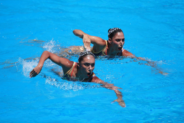 Las nadadoras mexicanas, Joana Jiménez (izq.) y Nuria Diosado, ayer, en la categoría
de dueto técnico de natación artística en  los Juegos Centroamericanos y del Caribe.