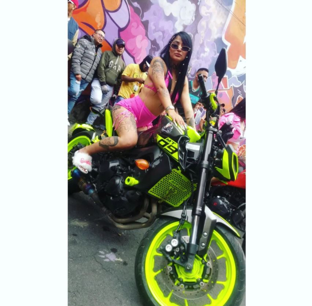 Yulissa Mendoza tiene un gran gusto por las motos