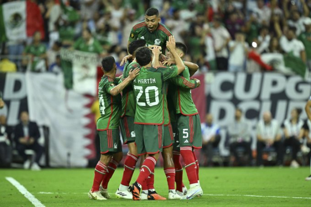 Jugadores de la Selección Mexicana celebran uno de sus goles ante Honduras, en la Copa Oro 2023