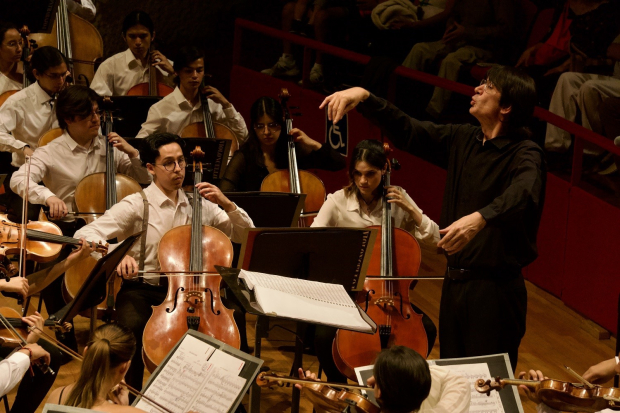 Orquesta Escuela Carlos Chávez. Homenaje a Sergei Rachmaninoff por el 150 aniversario de su natalicio.