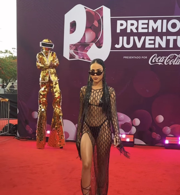 Danna Paola y su arriesgado look en los Premios Juventud 2023