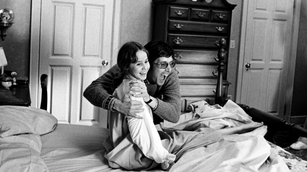 William Friedkin con la protagonista de El Exorcista Linda Blair