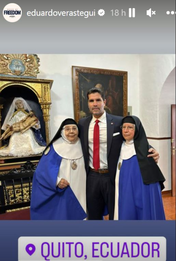 Eduardo Verástegui se reunió con monjas en Ecuador