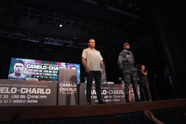 Canelo Álvarez y Jermell Charlo se ven las caras por primera vez antes de su pelea del próximo 30 de septiembre en Las Vegas.