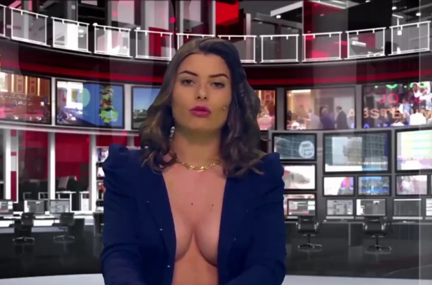 El noticiero presentado por chicas jóvenes asegura que pretende revolucionar las redes sociales y romper tabúes en Albania.
