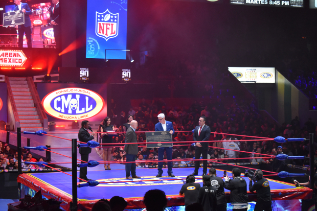 NFL México celebra 90 aniversario del CMLL