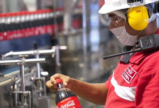 Autoridades muestran preocupación por empleos, tras cierre parcial de Coca-Cola.