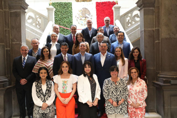 Manolo Jiménez mantuvo un buen intercambio de ideas y opiniones con las alcaldesas y los alcaldes de las capitales mexicanas