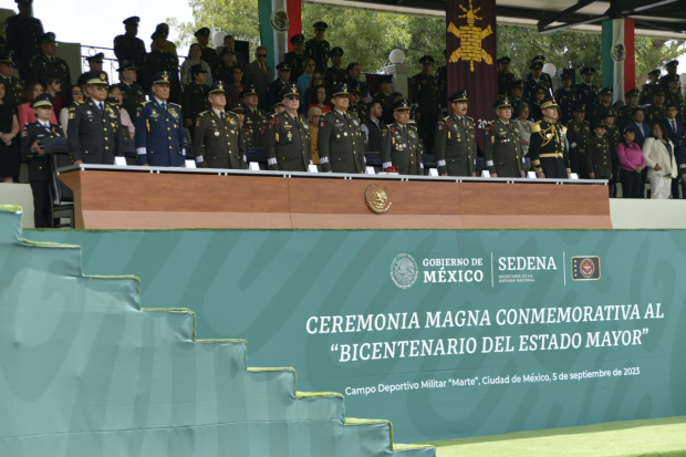 Ceremonia magna conmemorativa al bicentenario del Estado Mayor