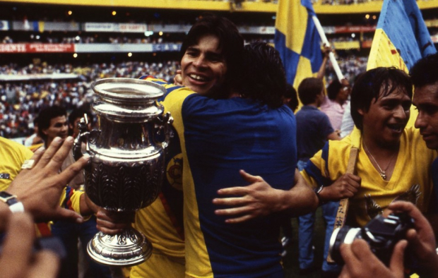 El América se impuso 5-3 en el global en la final de la Temporada 1983-1984, la única serie por un título de liga entre ambos equipos.