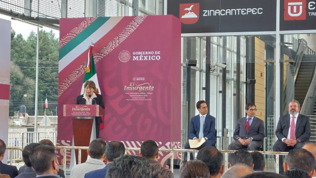 Delfina Gómez, durante la inauguración del Tren Interurbano.
