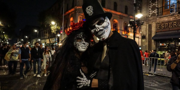 Muchos mexicanos alistan sus disfraces para este Halloween 2023.