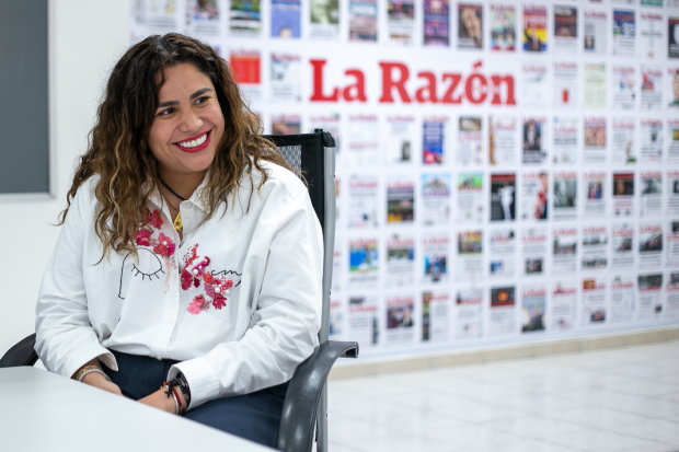 La aspirante Catalina Monreal Pérez, durante su visita a la redacción de La Razón.