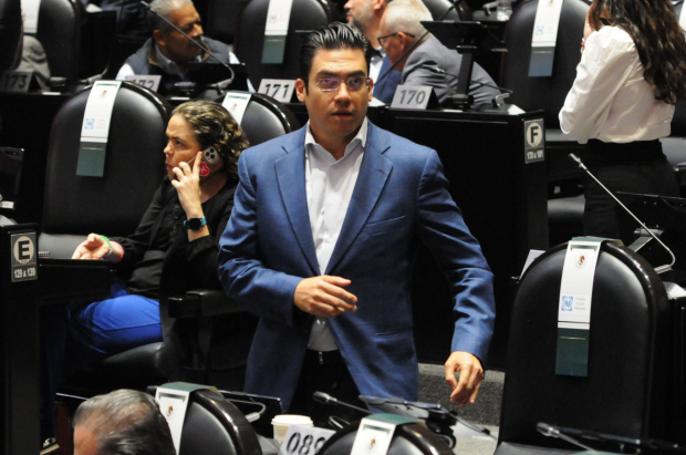 Jorge Romero, coordinador del PAN en la Cámara de Diputados, denunció que se ha faltado al respeto al Poder Legislativo.