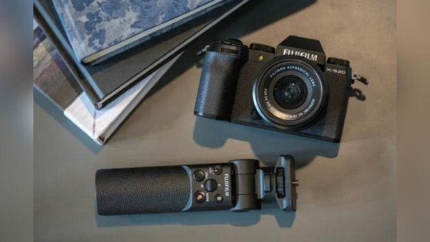 La cámara FUJIFILM X-S20 redefine la grabación de video con capacidad para grabar en 6K, 4K y Full HD.