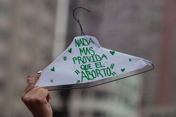 Cientos de mujeres se congregaron en Monumento a la Revolución y Glorieta de las mujeres que Luchan) para marchar en el marco del día de acción global para la despenalización del Aborto el 28S en 2022.
