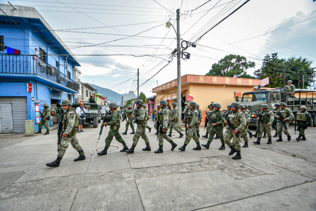 Elementos del Ejército y la Guardia Nacional fueron desplegados en los municipios de Frontera Comalapa, Motozintla y Chicomuselo, en Chiapas, tras haber reportado un presunto desfile de grupos armados, el pasado 27 de septiembre.