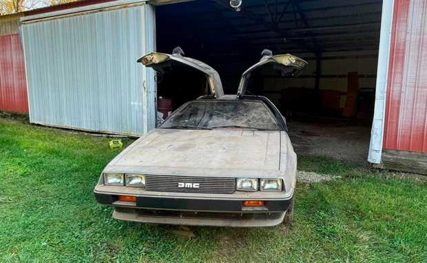 El DeLorean llevaba veinte años abandonado.