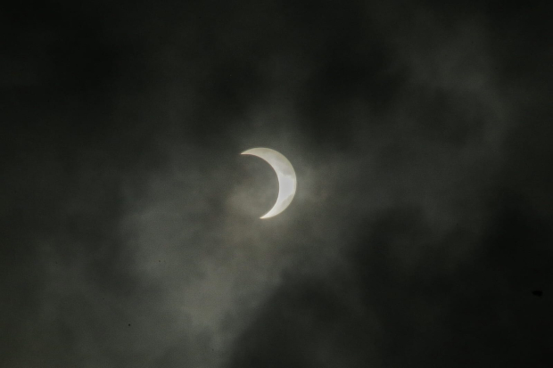 Detalle del eclipse solar anular, visto desde México.
