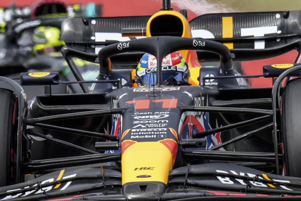 El piloto de Red Bull Sergio Pérez, de México, en el Gran Premio de Estados Unidos de Fórmula 1 en el Circuito de las Américas