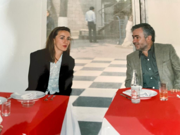 El autor con Rosa Beltrán, alrededor de 1995.