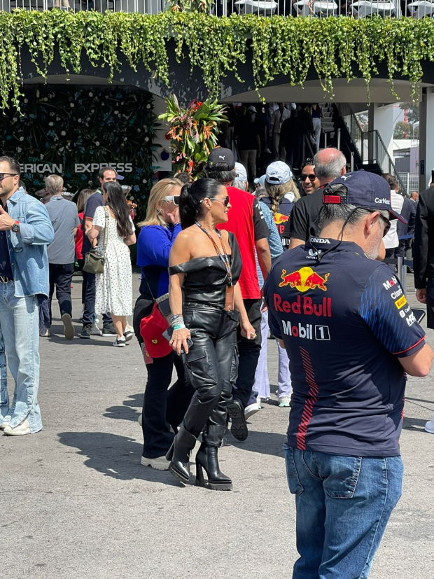 Martha Debayle en el Gran Premio de México 2023 de la Fórmula 1