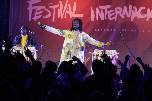 Guiss Guiss trajo ritmos de Senegal.