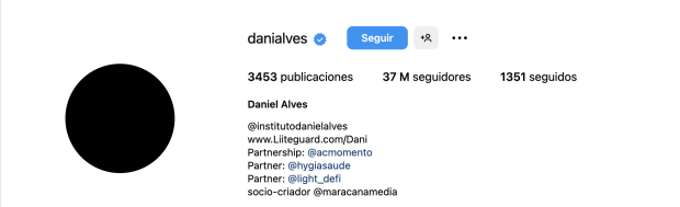 Dani Alves cambia su perfil de Instagram