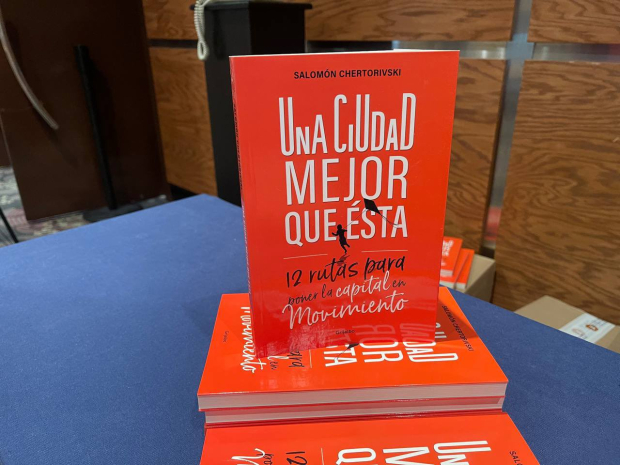 Salomón Chertorivski presentó su libro “Una ciudad mejor que ésta”, en la Feria Internacional del Libro de Guadalajara.