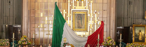 Juan Diego acudió con el primer obispo de la diócesis de México, Fray Juan de Zumárraga para revelarle la imagen milagrosa de la Virgen de Guadalupe.