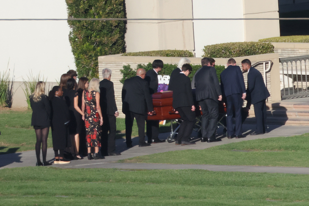Sus compañeros en "Friends" acudieron al funeral del actor para darle el último adiós en octubre