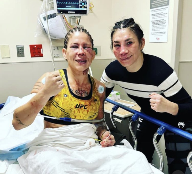 Irene Aldana y Karol Rosa tras su pelea en UFC 296