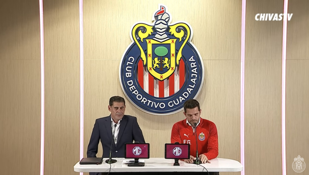 Fernando Hierro y Fernando Gago en conferencia de prensa