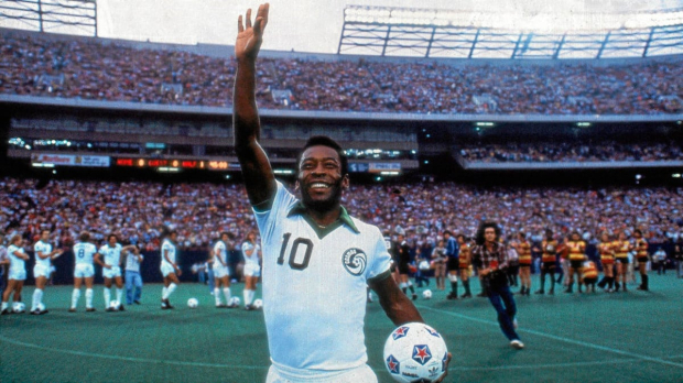 Pelé en el Cosmos de New York, debutó un 15 de junio de 1975