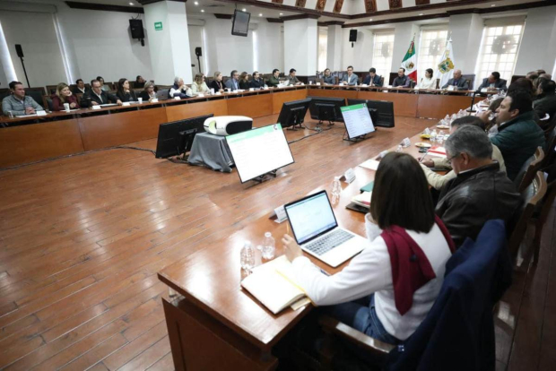 Al encabezar la primera reunión de gabinete de este 2024, el gobernador Manolo Jiménez Salinas reiteró su compromiso de continuar trabajando diariamente por el bien de los coahuilenses.