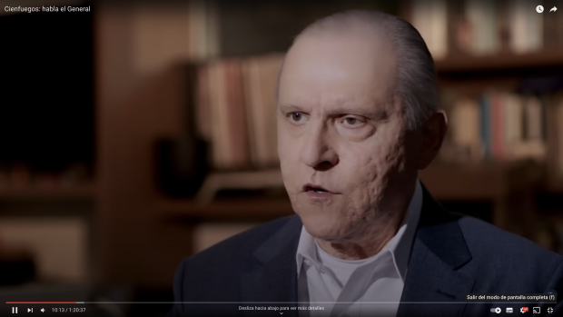 El exsecretario de la Defensa, en el documental “Cienfuegos: habla el general”.