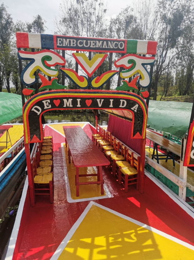 Disfruta de tu 14 de febrero en un romántico paseo en Trajinera en Xochimilco