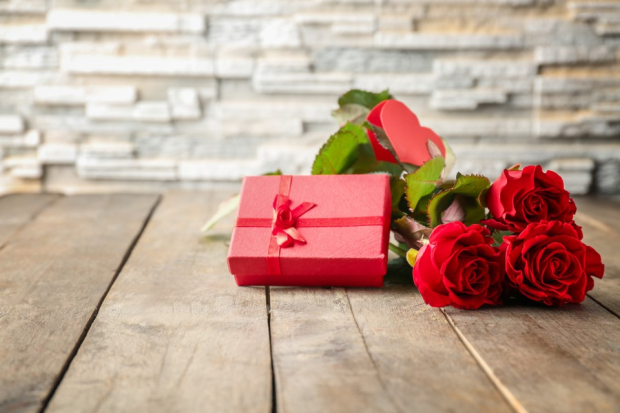 Los regalos son parte fundamental de San Valentín.